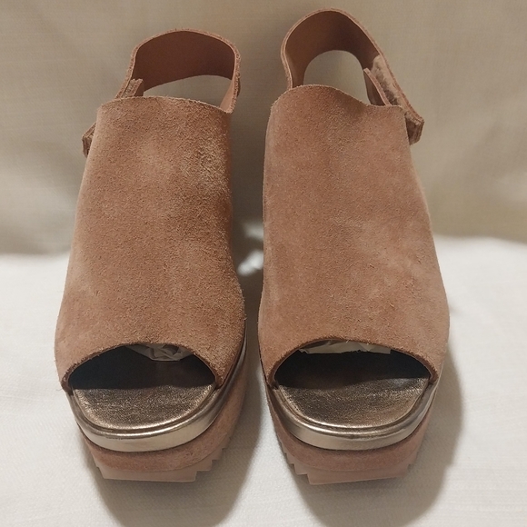 Pedro Garcia Felipa Tan Suede Slingback Low Platform Wedge - Picture 2 of 8